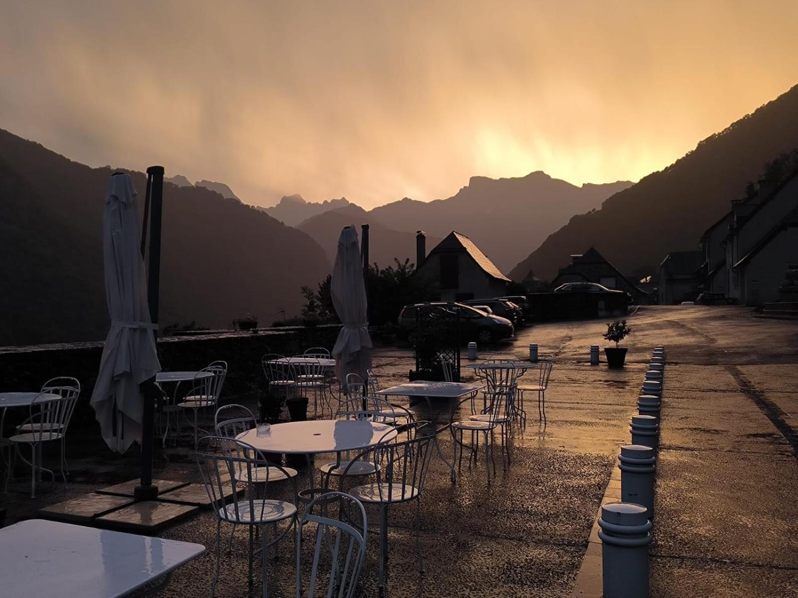 Chateau D'Arance Hotel Restaurant Espace Bien-Etre Cette-Eygun Exteriér fotografie